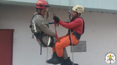 TREINAMENTO - SALVAMENTO EM ALTURA