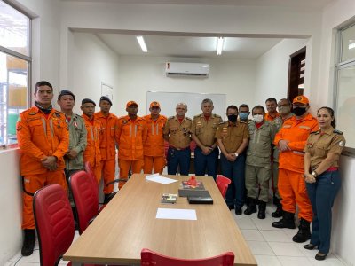 06 MILITARES DO CBMEPI FORAM CONDECORADOS PELO CORPO DE BOMBEIROS MILITAR DO ESTADO DO RIO DE JANEIRO COM A MEDALHA MRITO AVANTE BOMBEIRO